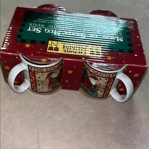 Vintage 1898 Sakura Holiday Mug Set in Red and Green Packaging (Set of 4)